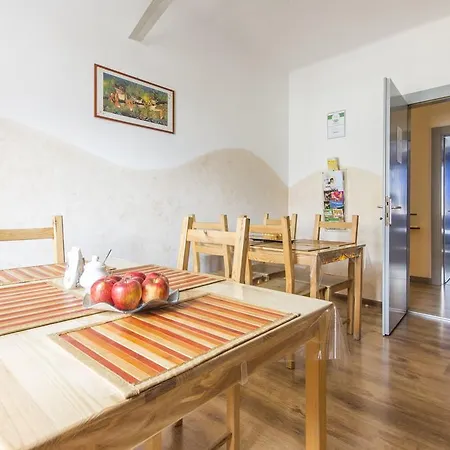 לינה וארוחת בוקר Al Nettuno