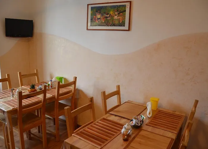 Al Nettuno Nocleg ze śniadaniem Trydent