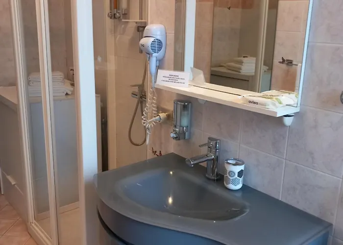 Al Nettuno Nocleg ze śniadaniem 4*